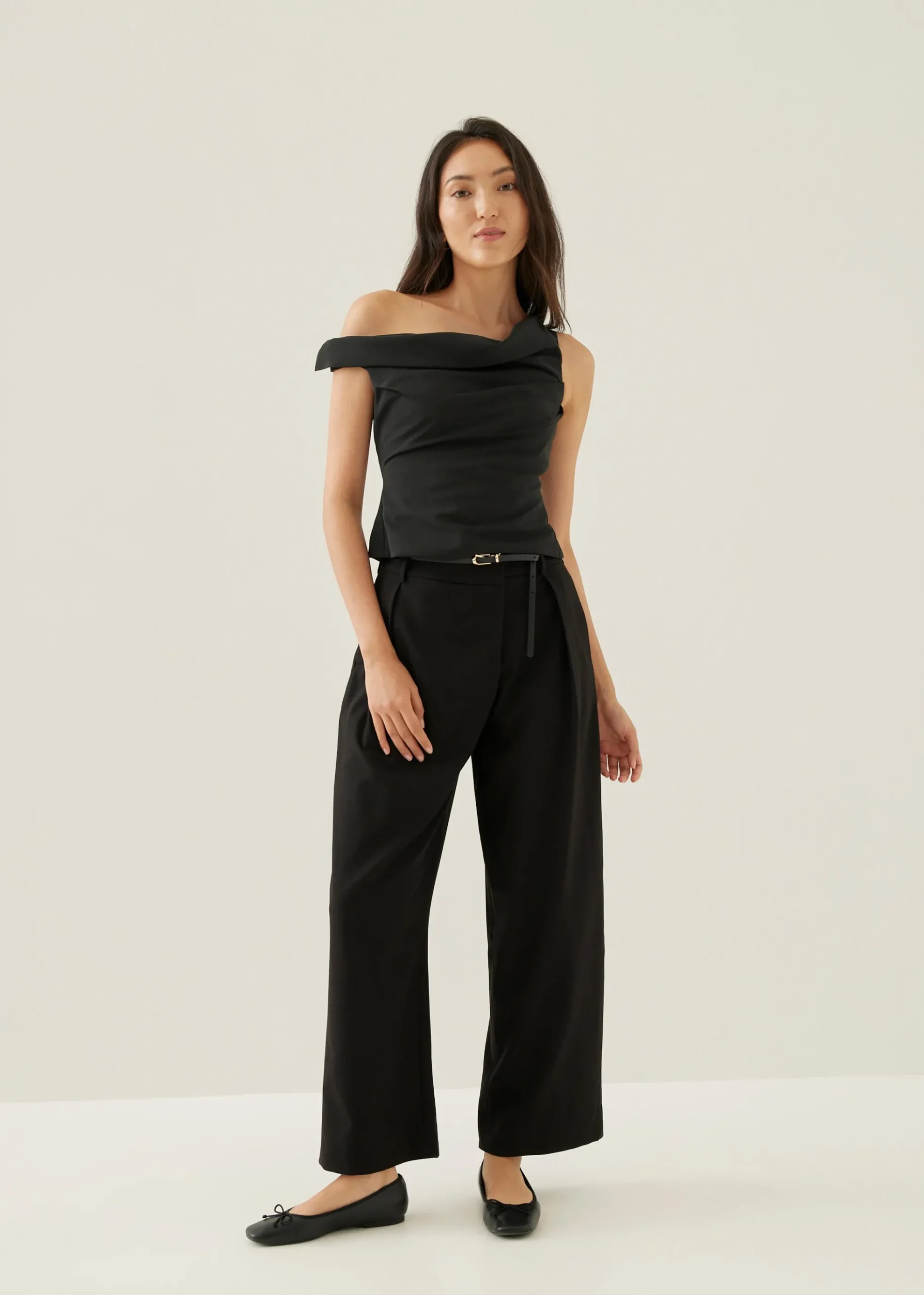 Shanneth Asymmetric Off Shoulder Top