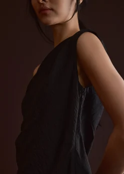 Shoulder Twist Asymmetric Top