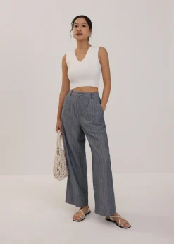 Sree Knit V-neck Crop Top
