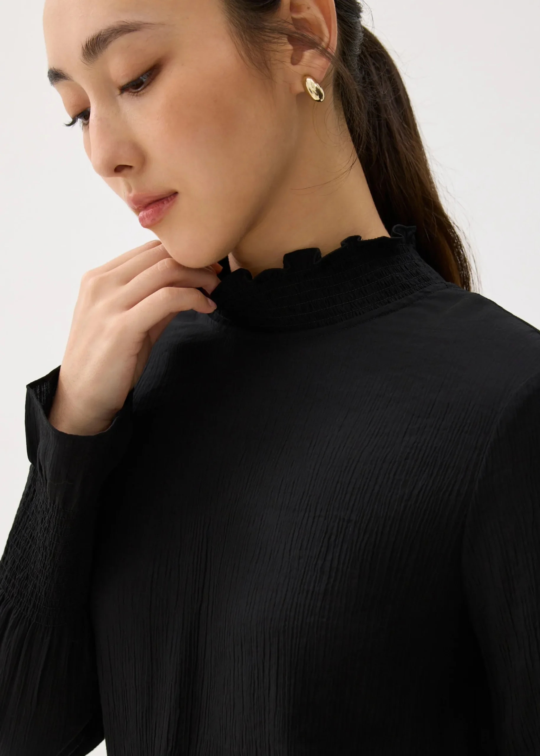 Turtle Neck Ruffle Long Sleeve Top