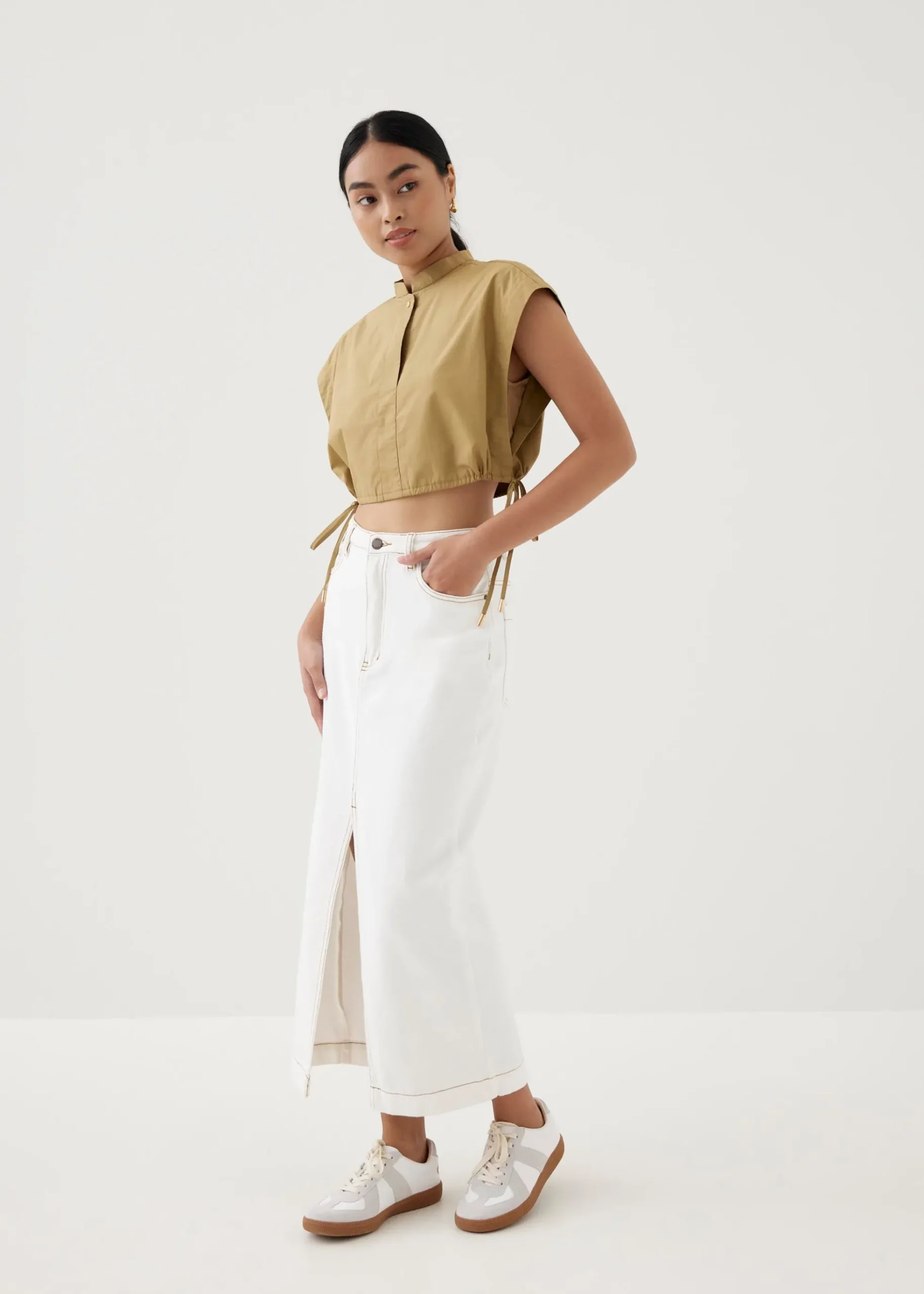 Xia Crop Mandarin Collar Top