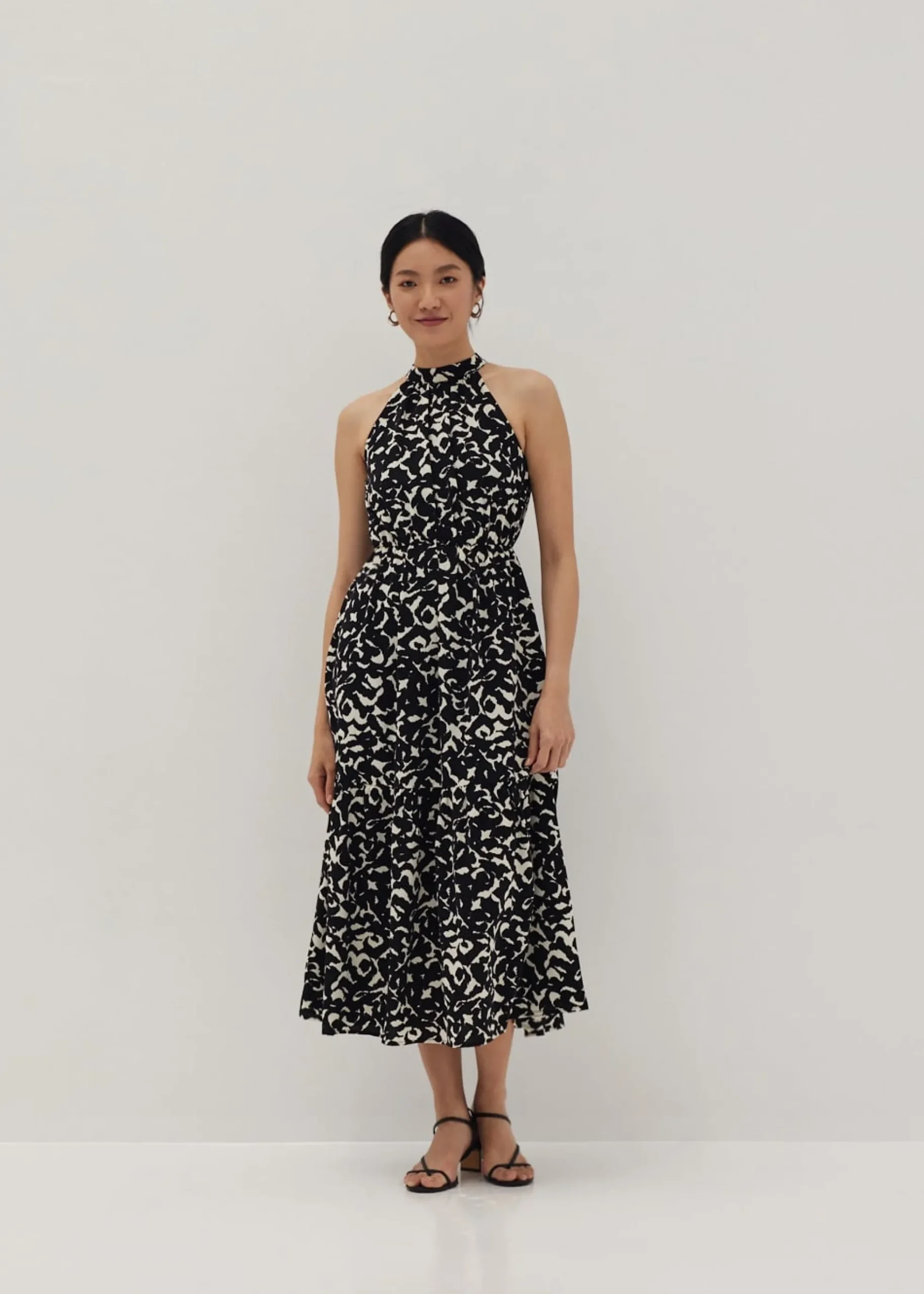 Zariah Contrast Halter Tier Maxi Dress